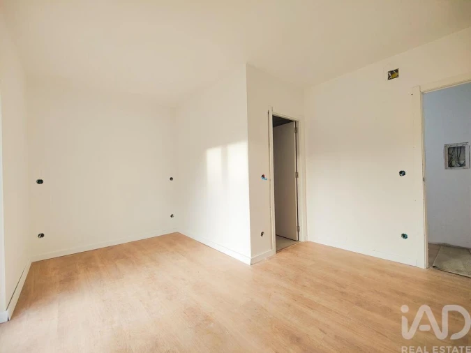 Moradia T2 para Venda em Dois Portos e Runa Foto 23