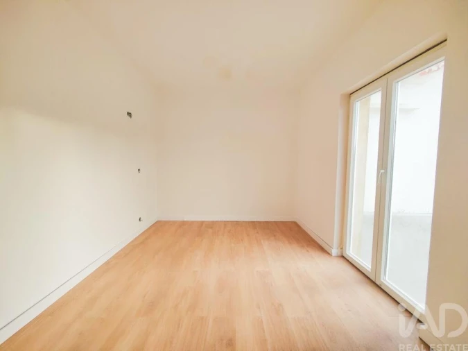 Moradia T2 para Venda em Dois Portos e Runa Foto 19