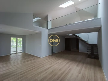 Apartamento T3 para Venda em Carcavelos e Parede