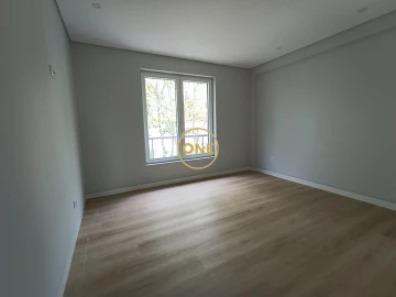 Apartamento T3 para Venda em Carcavelos e Parede