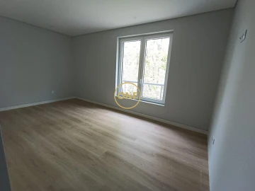 Apartamento T3 para Venda em Carcavelos e Parede