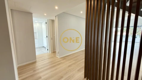Apartamento T3 para Venda em Carcavelos e Parede