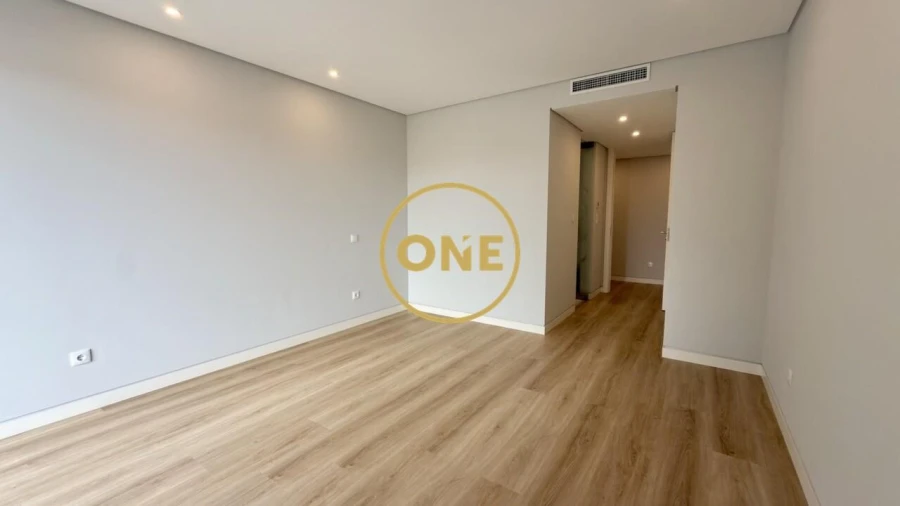 Apartamento T3 para Venda em Carcavelos e Parede Foto 17