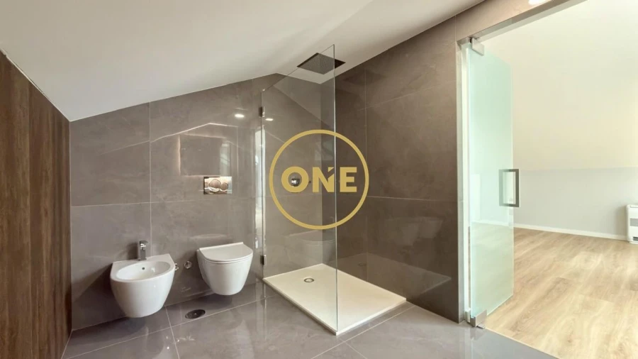 Apartamento T3 para Venda em Carcavelos e Parede Foto 31