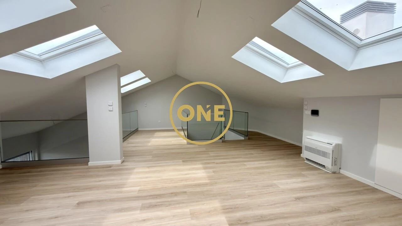 Apartamento T3 para Venda em Carcavelos e Parede Foto 28
