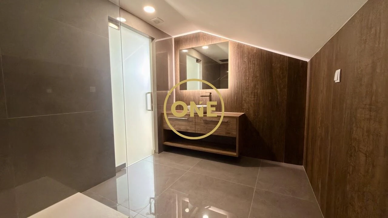 Apartamento T3 para Venda em Carcavelos e Parede Foto 32
