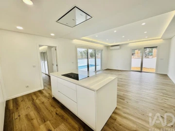 Moradia T3 para Venda em Fernao Ferro