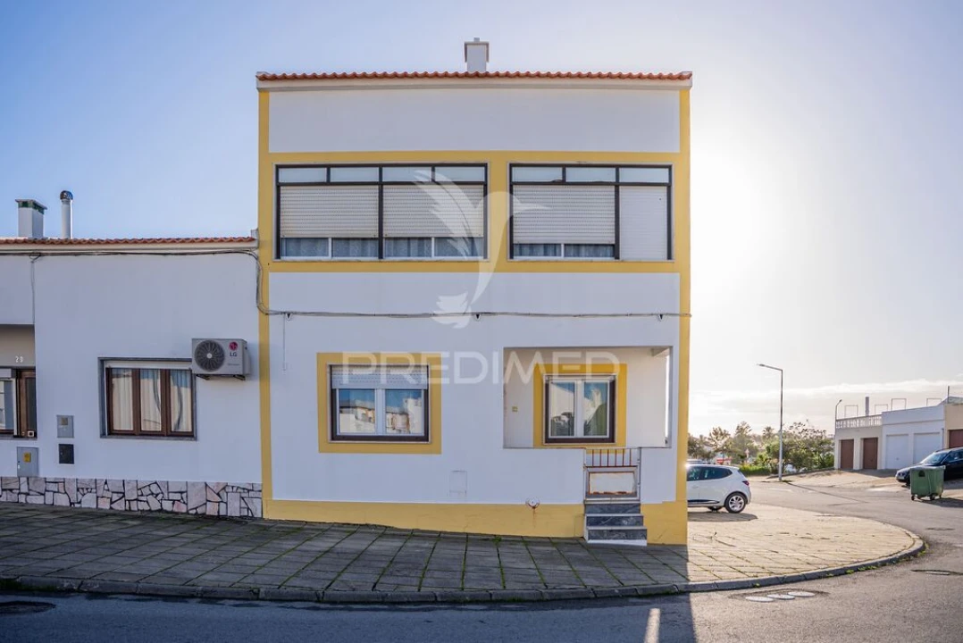 Moradia T4 para Venda em Sines Foto 6