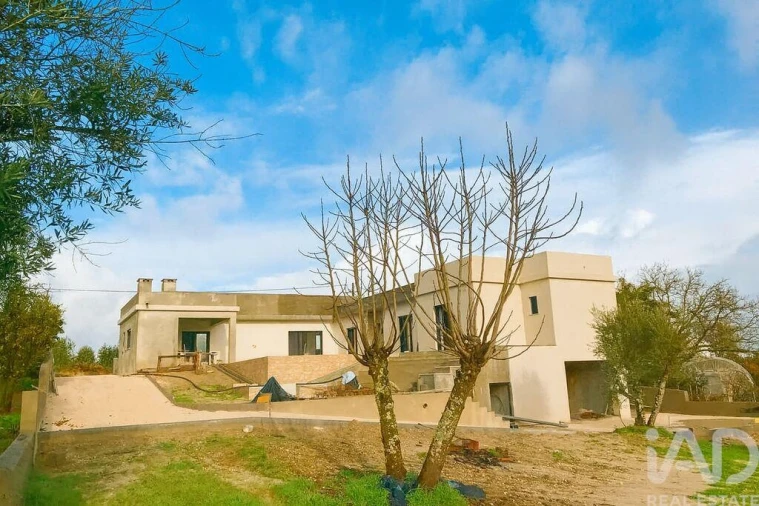 Moradia T3 para Venda em São Jose da Lamarosa