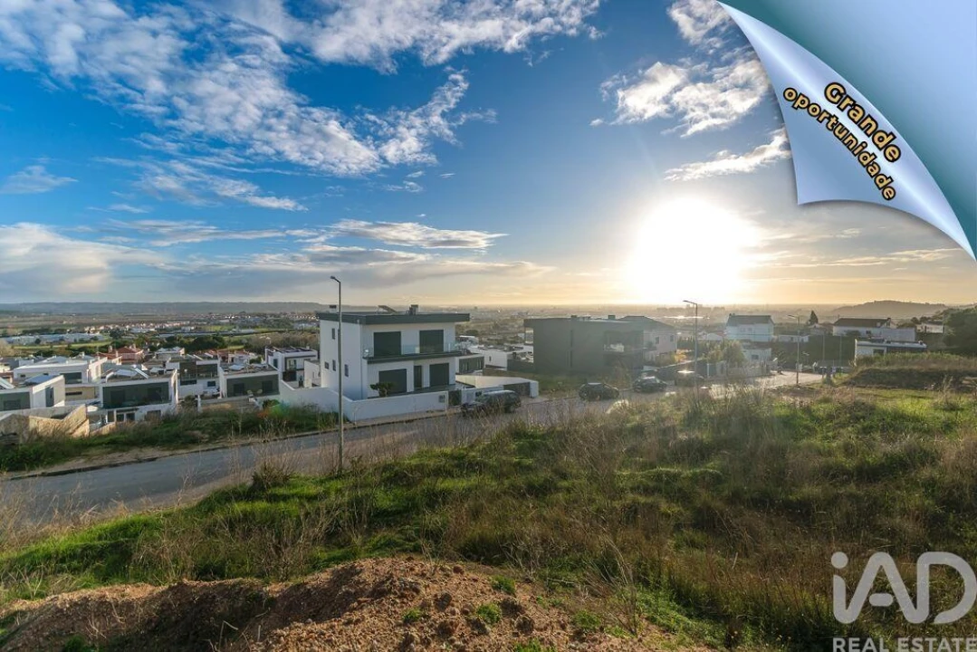 Terreno para Venda em Alenquer (Santo Estêvão e Triana) Foto 1