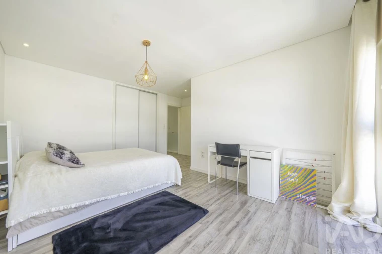 Moradia T4 para Arrendamento em Amora Foto 23