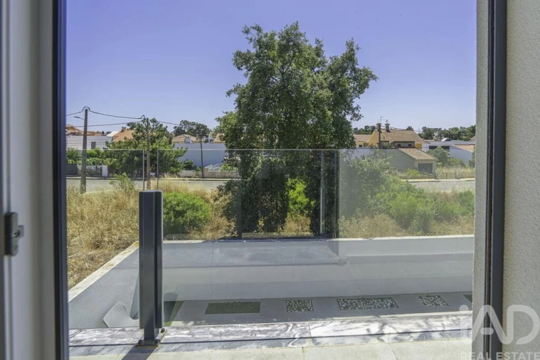 Moradia T4 para Arrendamento em Amora Foto 27