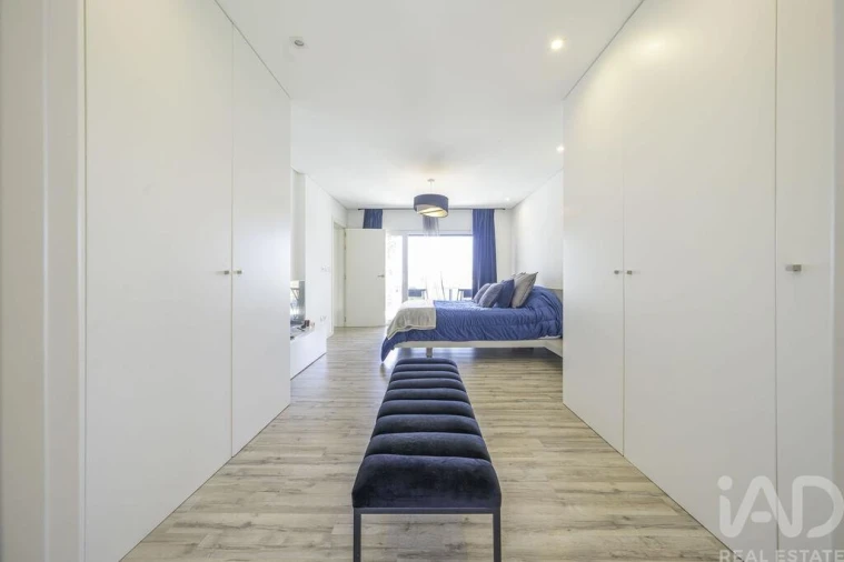 Moradia T4 para Arrendamento em Amora Foto 13