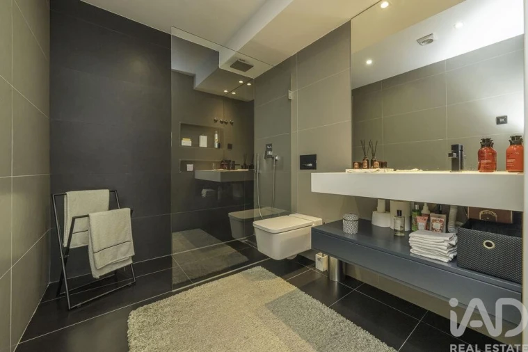 Moradia T4 para Arrendamento em Amora Foto 11