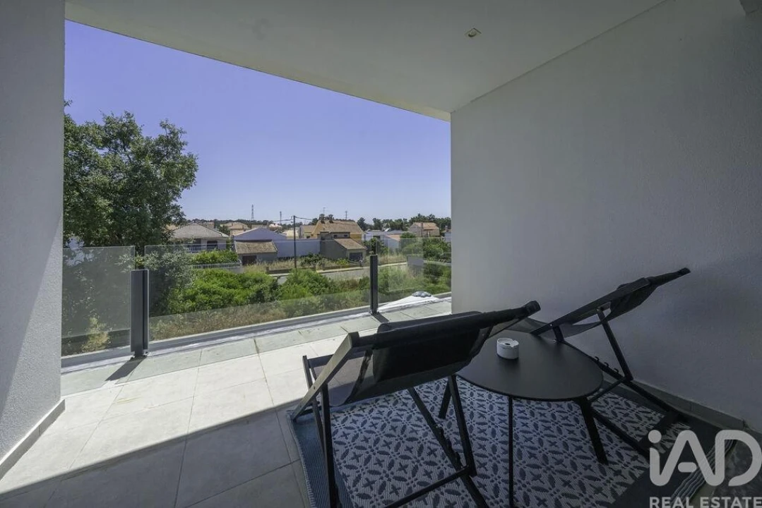 Moradia T4 para Arrendamento em Amora Foto 16