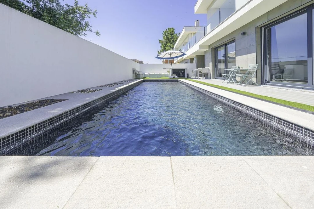 Moradia T4 para Arrendamento em Amora Foto 28