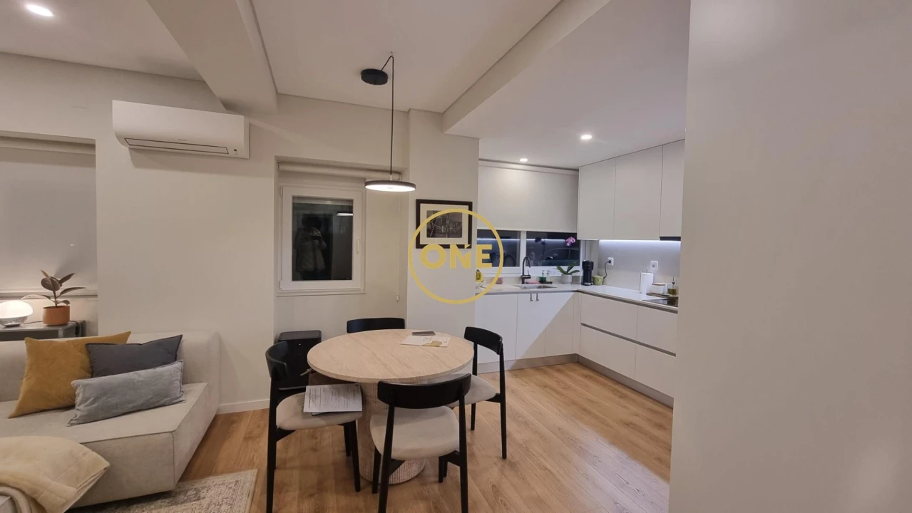 Apartamento T2 para Venda em Venteira Foto 8