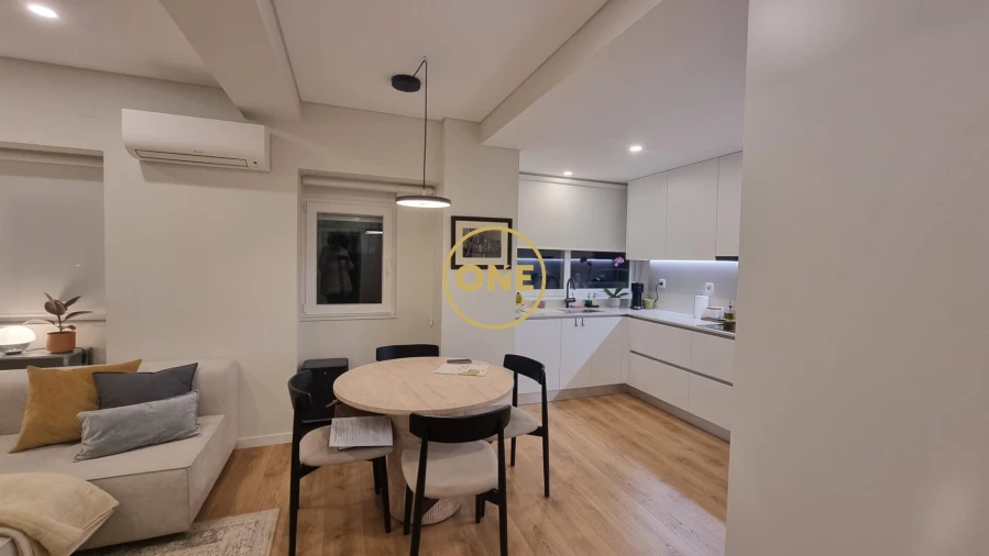 Apartamento T2 para Venda em Venteira Foto 8