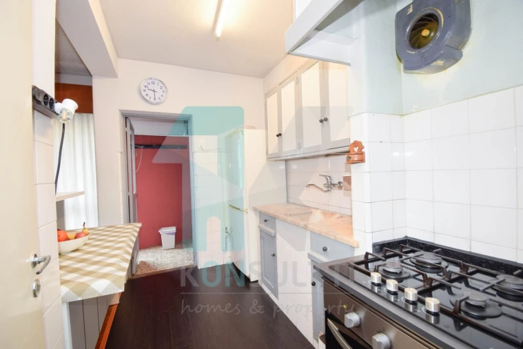 Apartamento T4 para Venda em Alfragide Foto 11