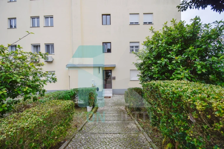 Apartamento T4 para Venda em Alfragide Foto 26