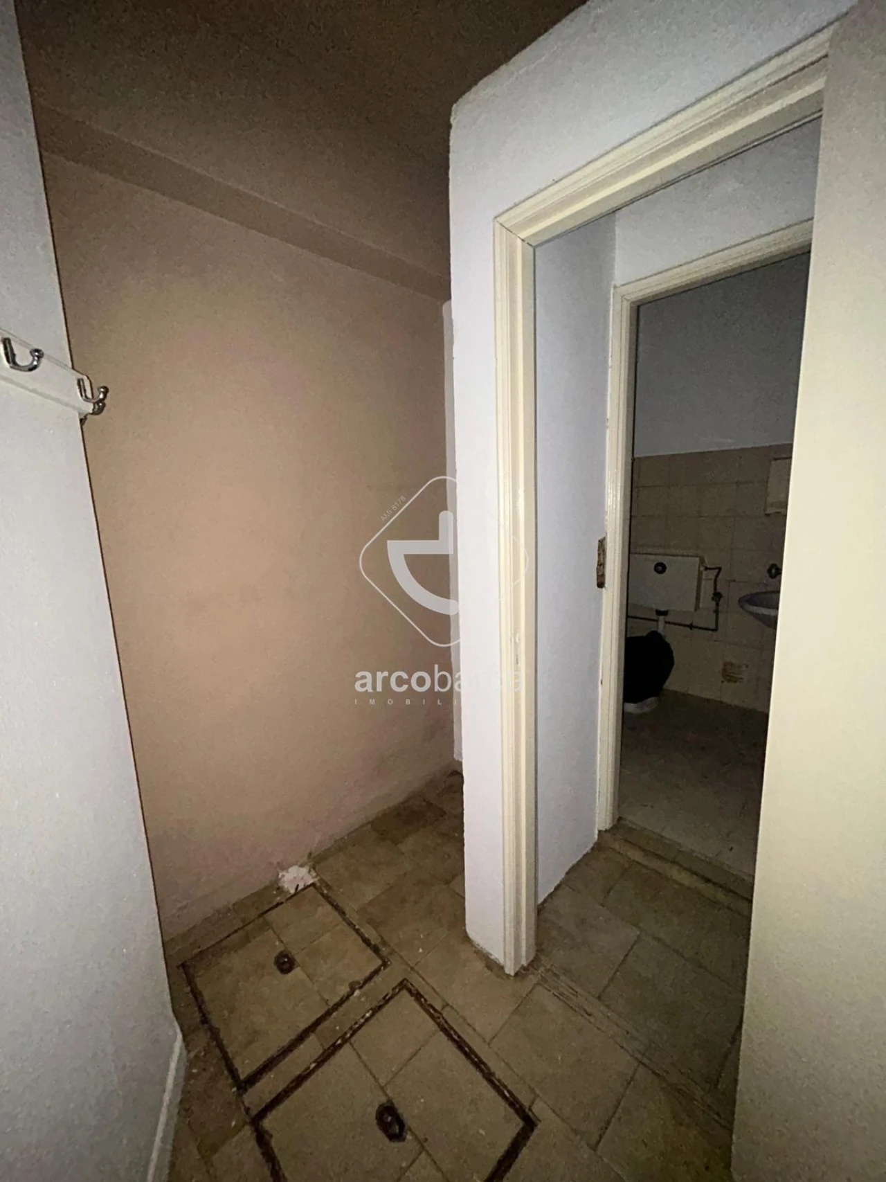 Loja para Arrendamento em São Jorge e Ermelo Foto 8