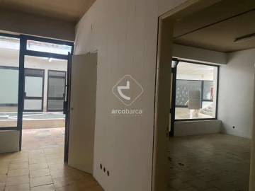 Loja para Arrendamento em São Jorge e Ermelo