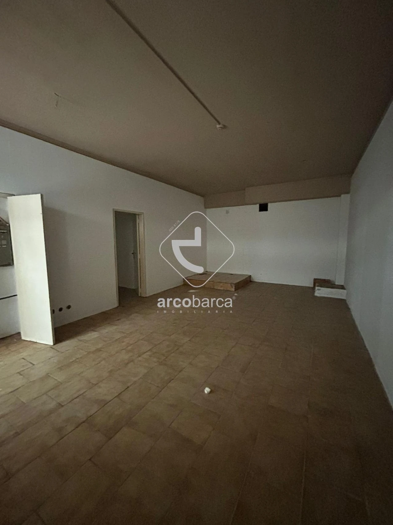 Loja para Arrendamento em São Jorge e Ermelo Foto 2