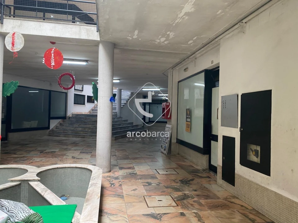 Loja para Arrendamento em São Jorge e Ermelo Foto 12