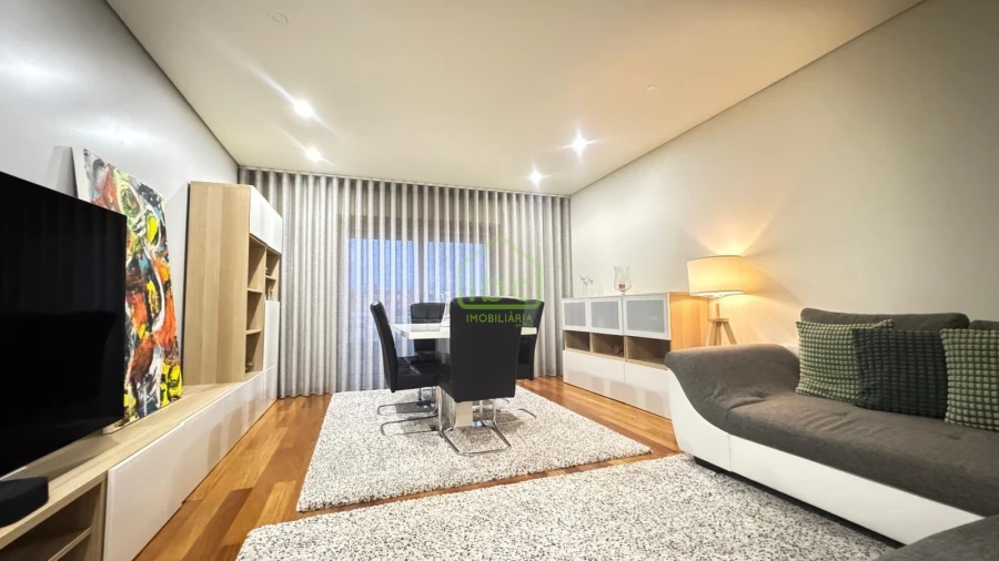 Apartamento T2 para Venda em Póvoa de Varzim, Beiriz e Argivai Foto 1