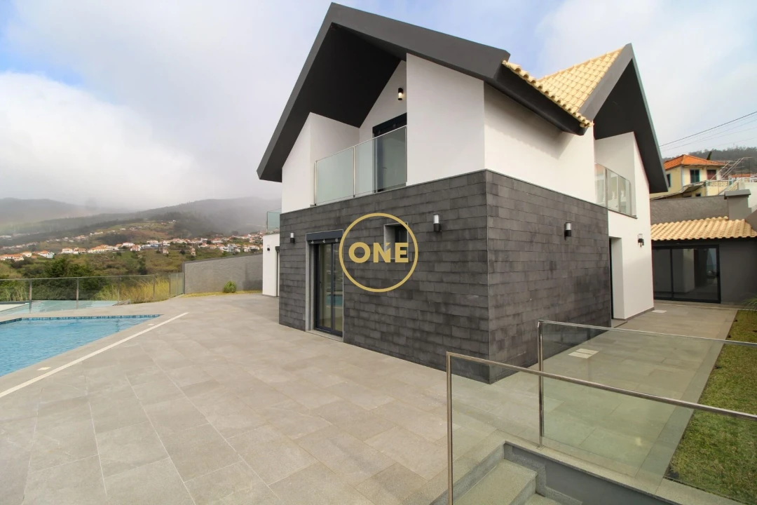 Moradia T3 para Venda em Arco da Calheta Foto 39