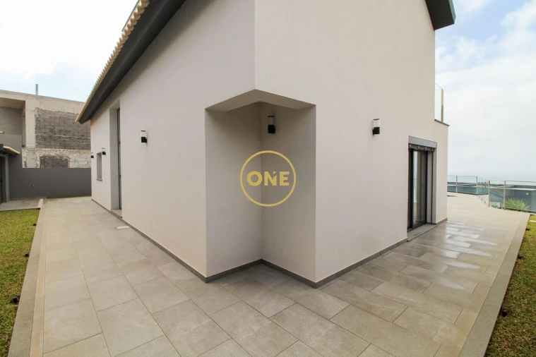 Moradia T3 para Venda em Arco da Calheta Foto 38