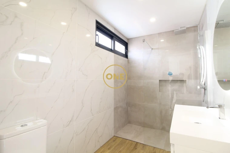 Moradia T3 para Venda em Arco da Calheta Foto 32