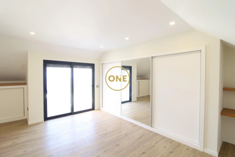 Moradia T3 para Venda em Arco da Calheta Foto 23