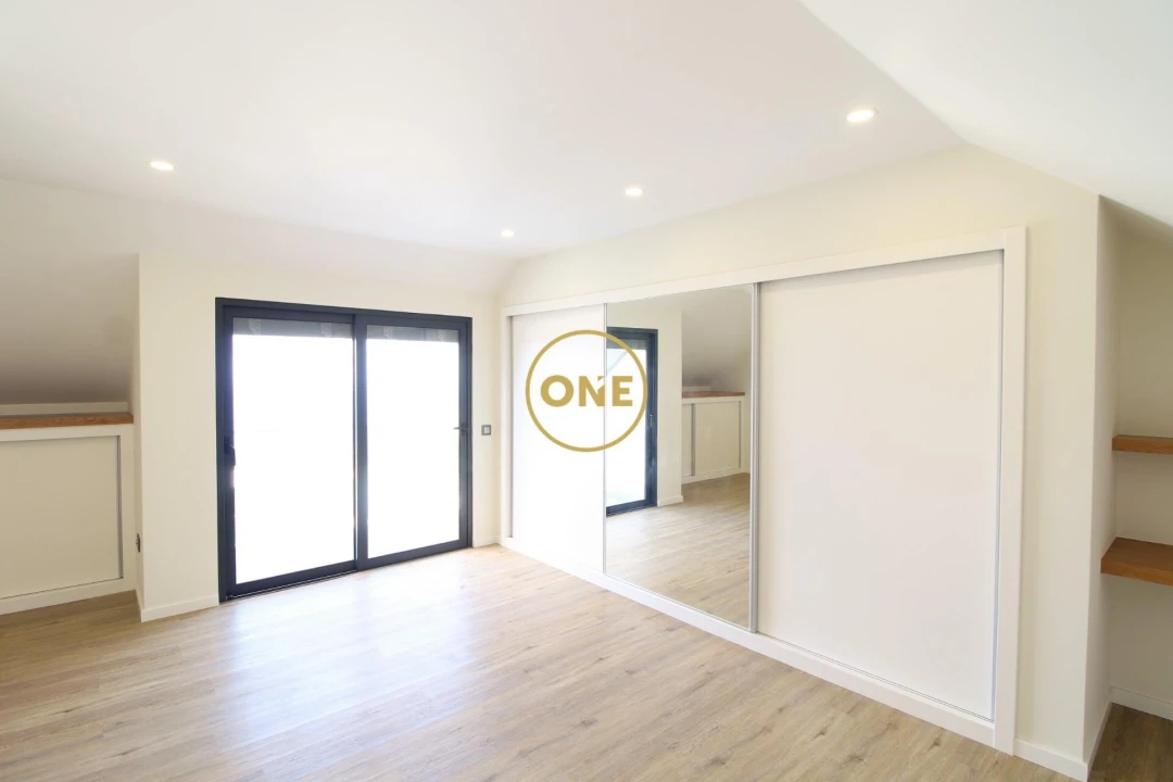 Moradia T3 para Venda em Arco da Calheta Foto 23