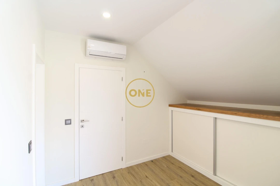 Moradia T3 para Venda em Arco da Calheta Foto 24