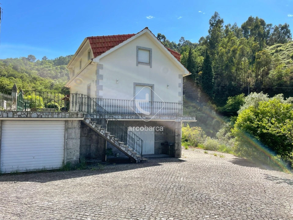 Moradia T3 para Venda em Rio Frio Foto 31