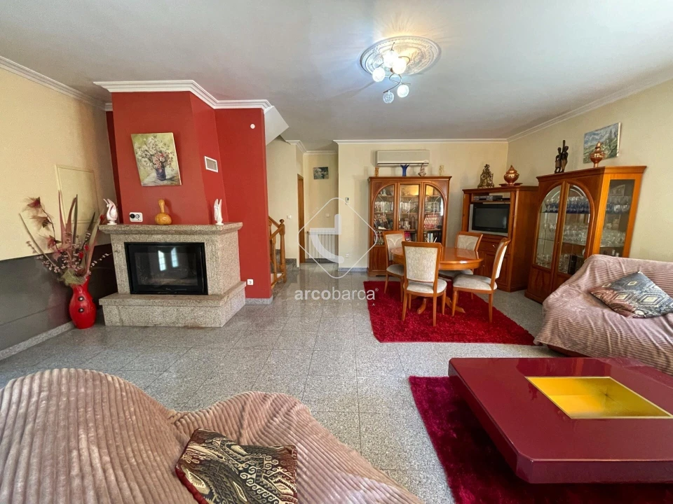 Moradia T3 para Venda em Rio Frio Foto 16