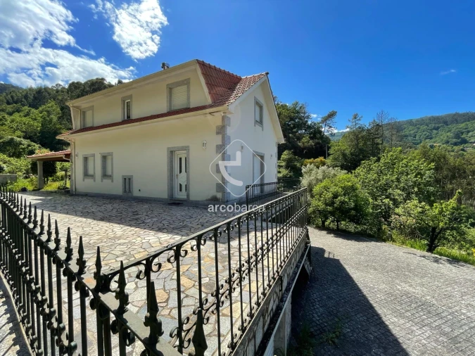 Moradia T3 para Venda em Rio Frio Foto 1