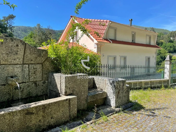 Moradia T3 para Venda em Rio Frio Foto 2