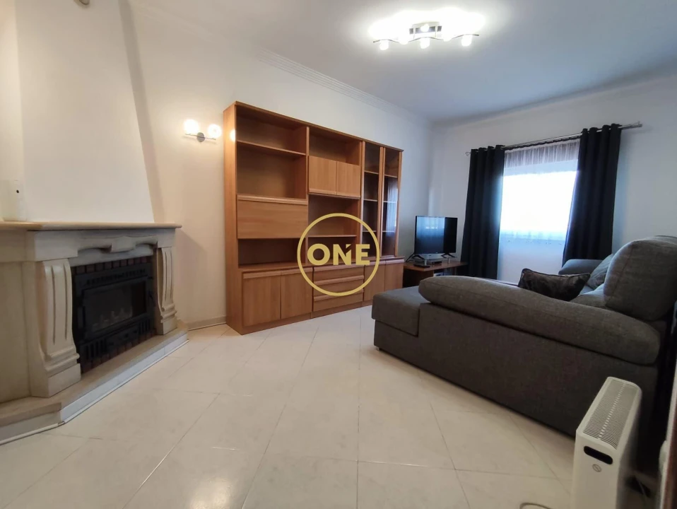 Apartamento T2 para Venda em Algueirão-Mem Martins Foto 4