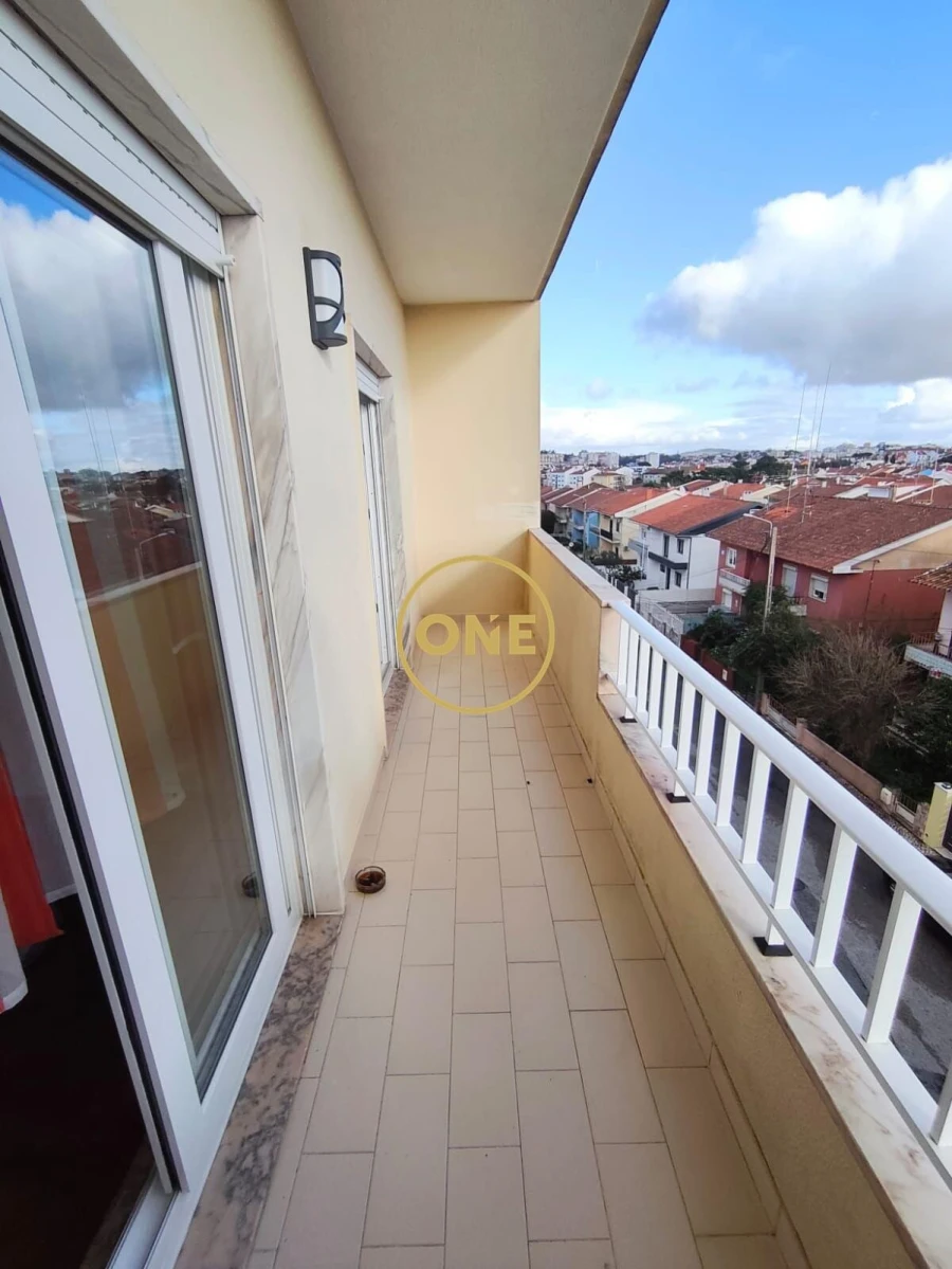 Apartamento T2 para Venda em Algueirão-Mem Martins Foto 7