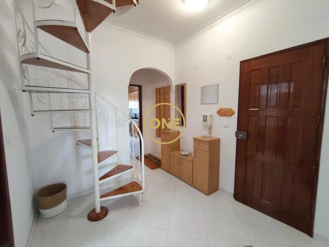Apartamento T2 para Venda em Algueirão-Mem Martins Foto 1