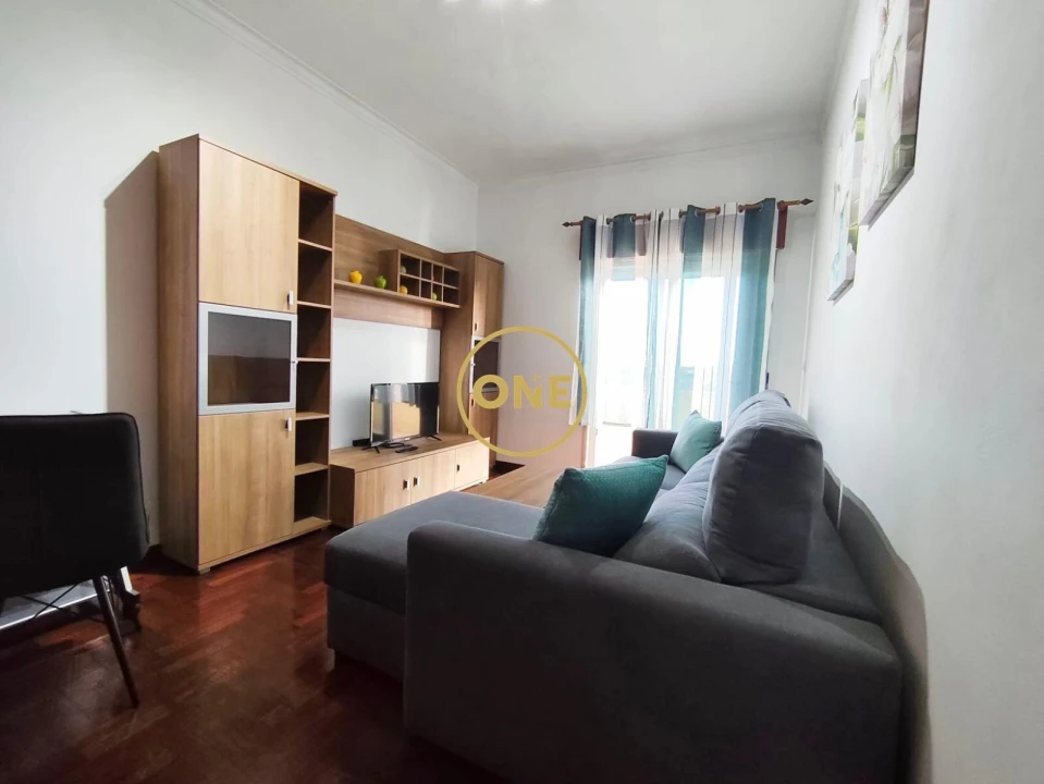 Apartamento T2 para Venda em Algueirão-Mem Martins Foto 17