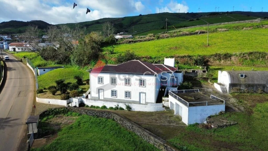 Prédio para Venda em Fonte do Bastardo