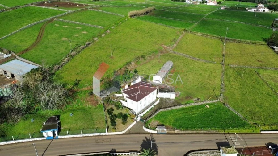 Prédio para Venda em Fonte do Bastardo Foto 3