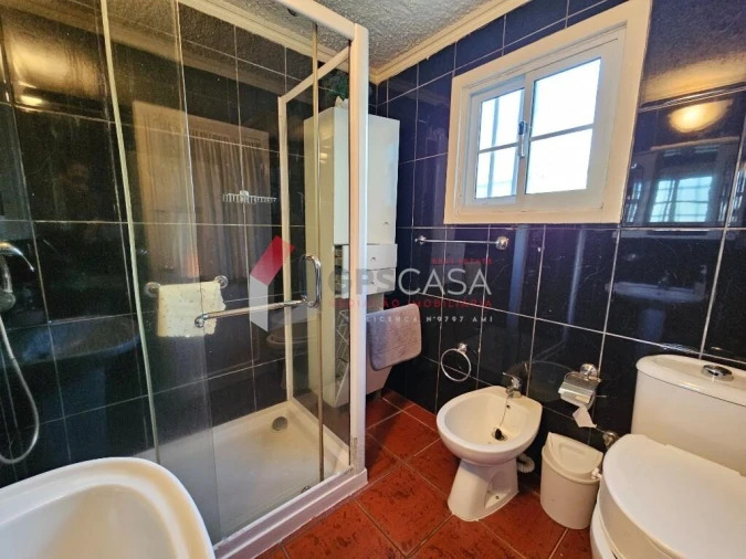 Prédio para Venda em Fonte do Bastardo Foto 22