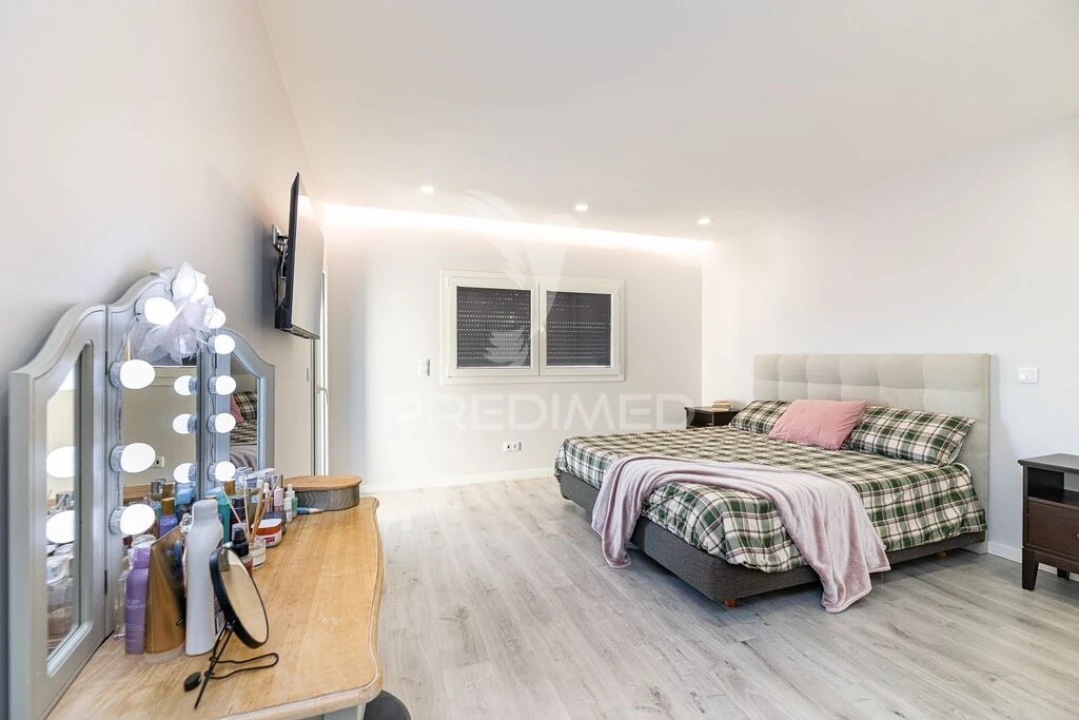 Moradia T5 para Venda em Alhandra, São João dos Montes e Calhandriz Foto 16