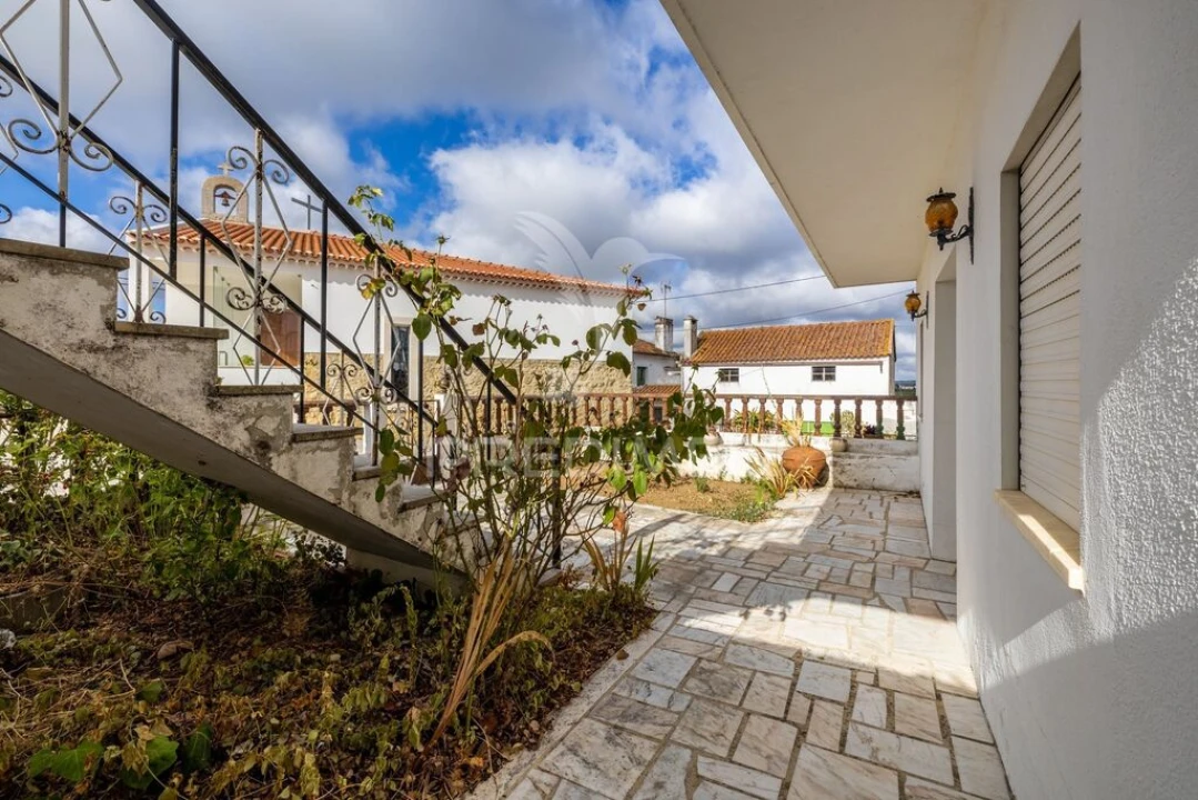 Moradia T5 para Venda em Alcobaça e Vestiaria Foto 1