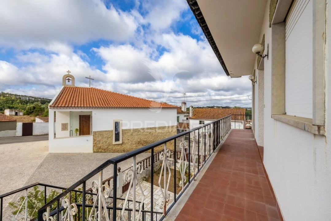 Moradia T5 para Venda em Alcobaça e Vestiaria Foto 13