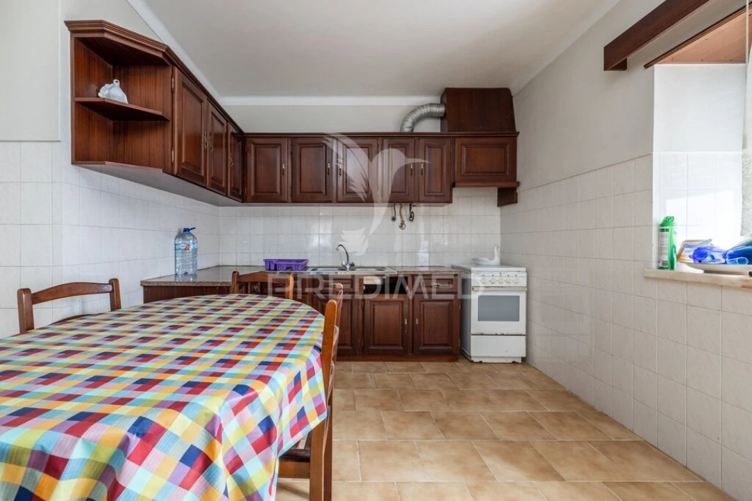 Moradia T5 para Venda em Alcobaça e Vestiaria Foto 9